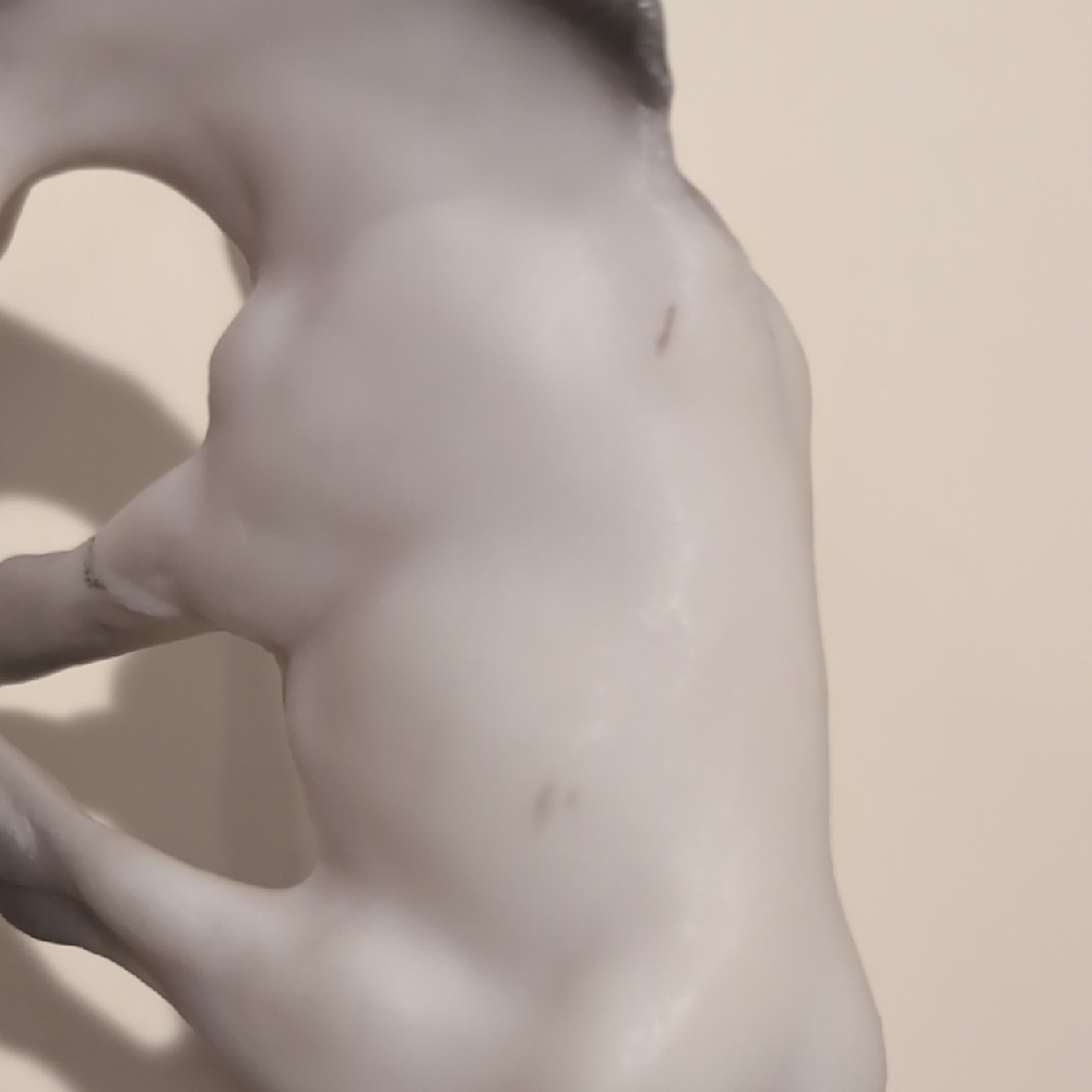 Breyer Scratching Foal - Picture 6 of 12